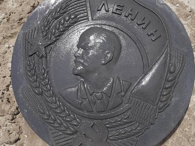 Барельеф из полимербетона на фасад